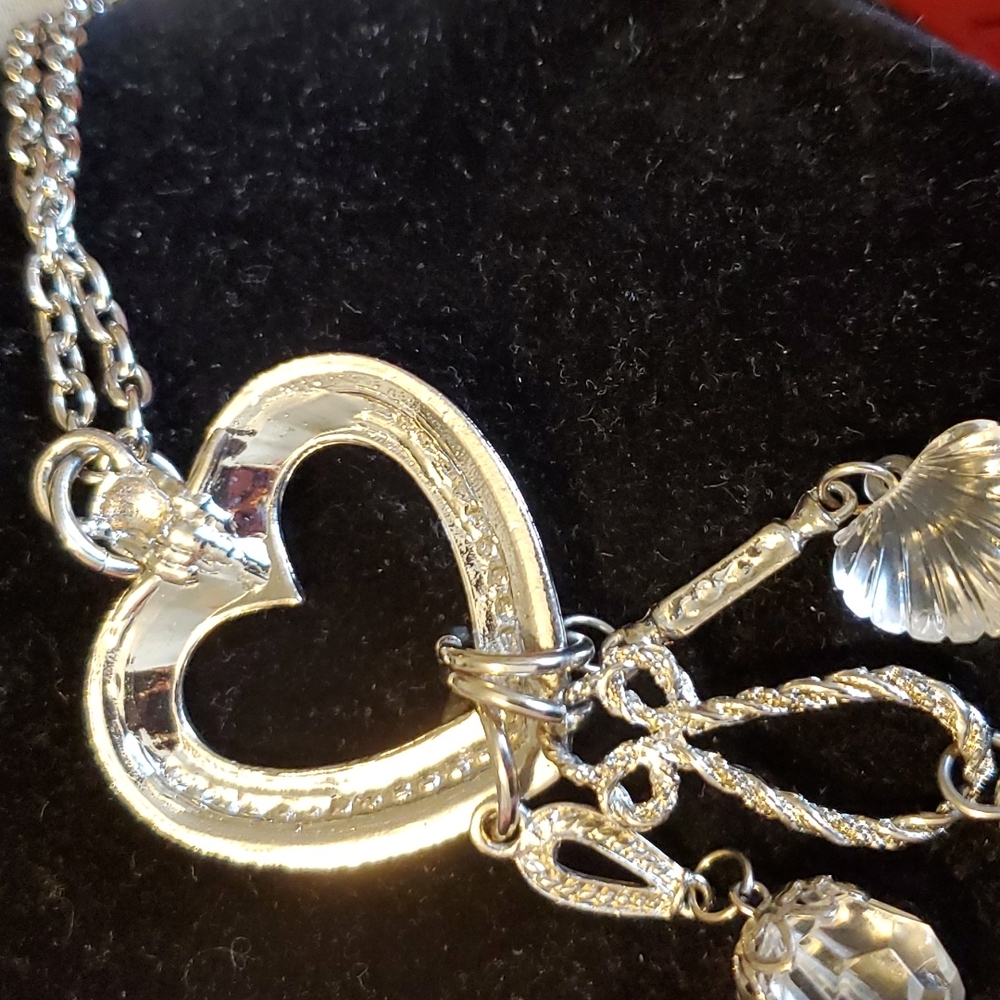 Silvertone heart charms chain necklace 31 inches long - Picture 4 of 6